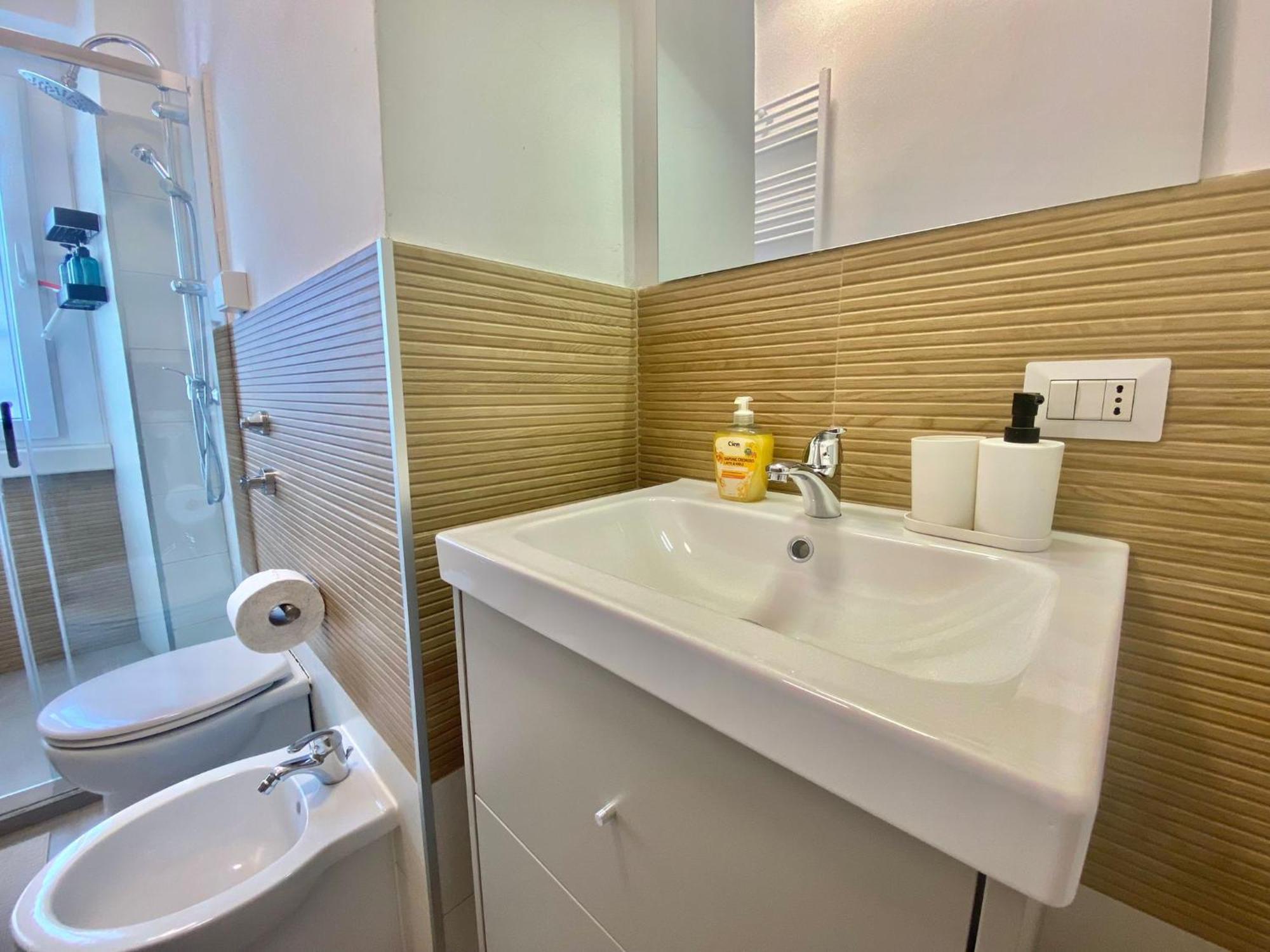 Nolo Urban Nest Apartment, Grazioso E Confortevole, Collegato Con Il Tran Tran Di Apartment
