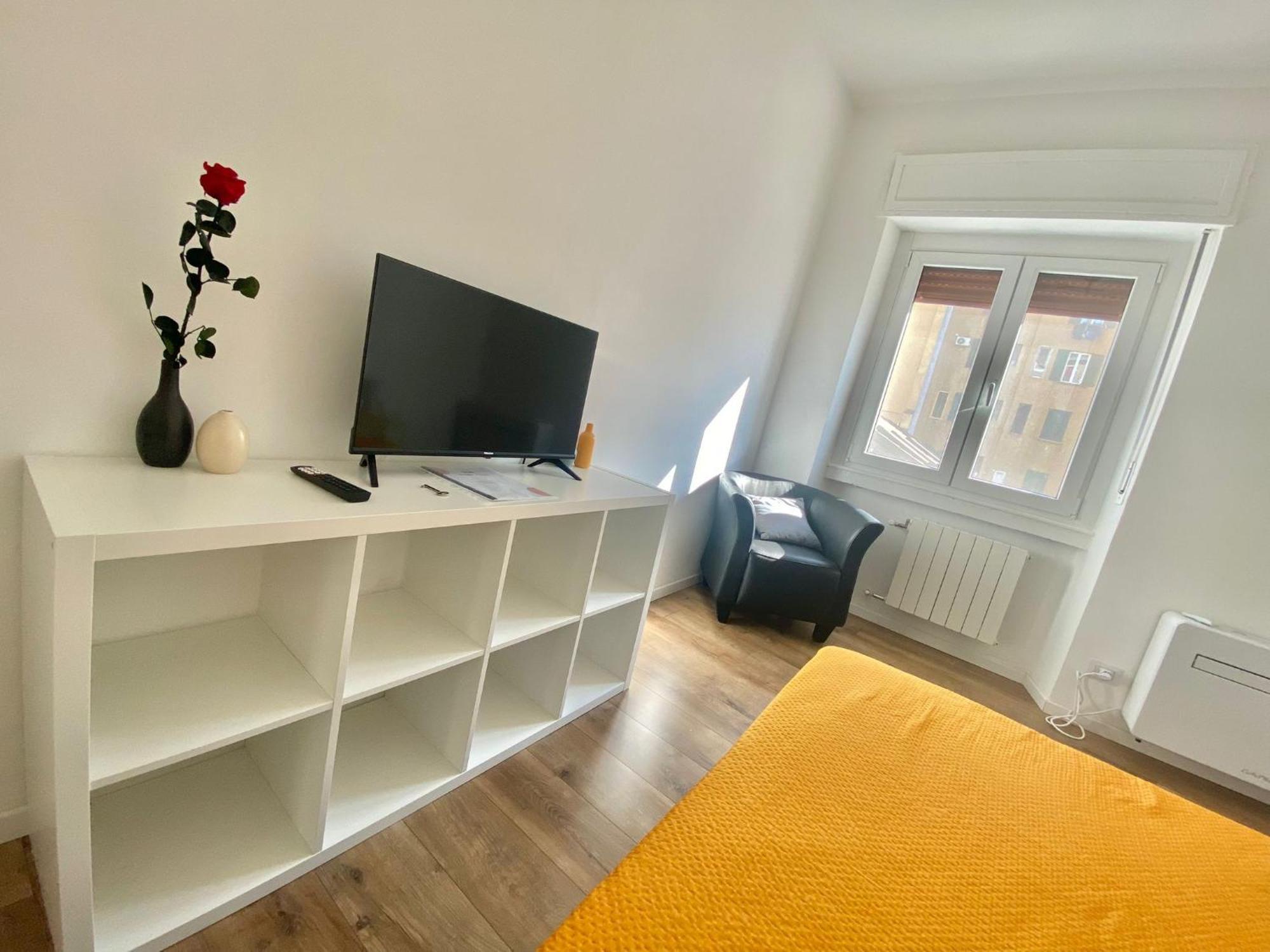 Nolo Urban Nest Apartment, Grazioso E Confortevole, Collegato Con Il Tran Tran Di *